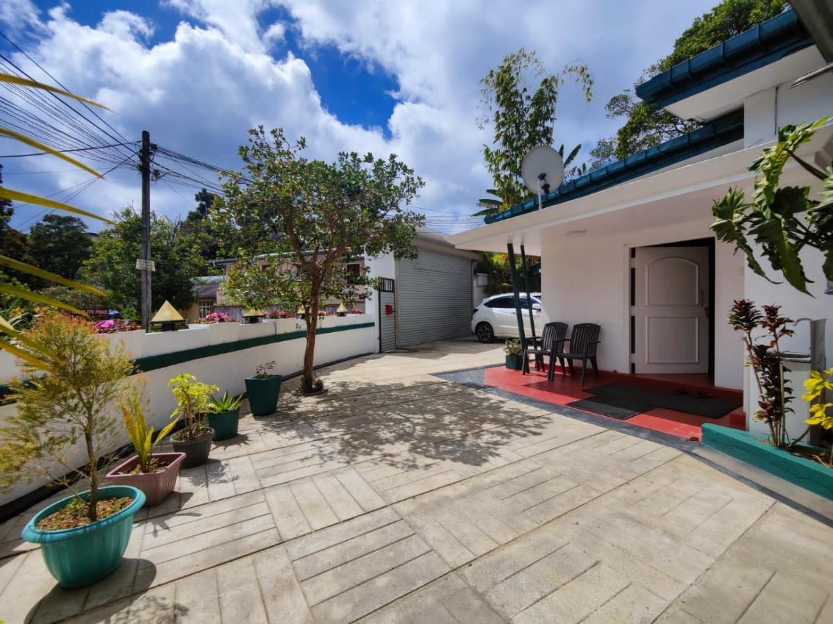 Kpl Holiday Homes Гаттон Екстер'єр фото